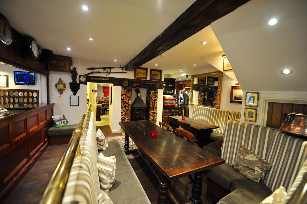 The Greyhound Coaching Inn Lutterworth Esterno foto